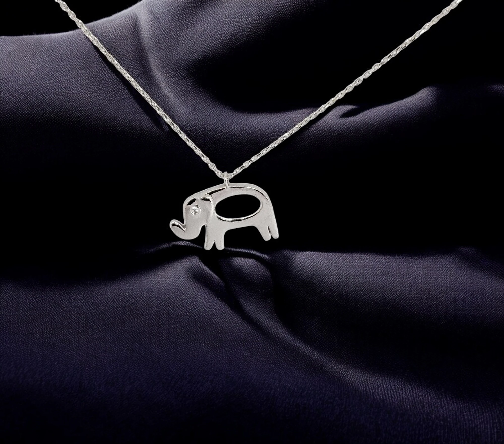 14K Altın 0.01ct Pırlantalı Fil Kolye